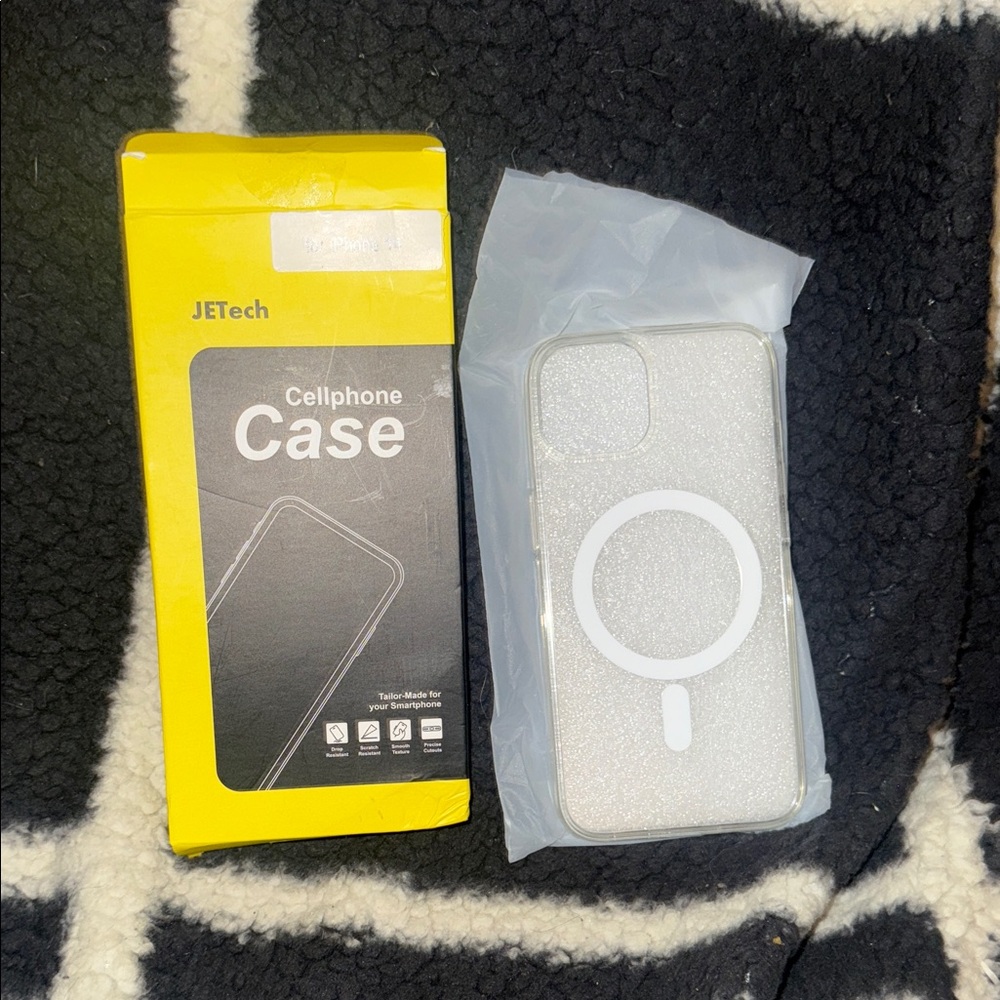 iPhone 14 MagSafe case
